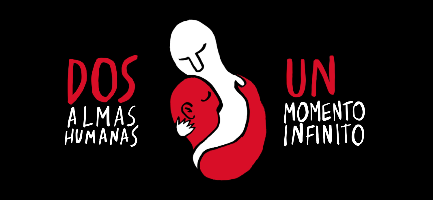 Visitante escaneando código QR para activar la experiencia de Realidad Aumentada de Yokoi Studio en Quito.